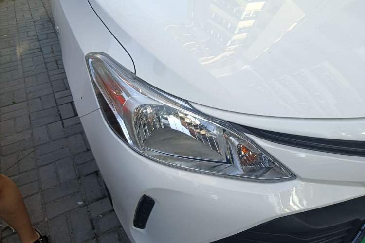 Used Toyota Vios 2017 1.5L CVT Innovation Edition Right Front Headlight