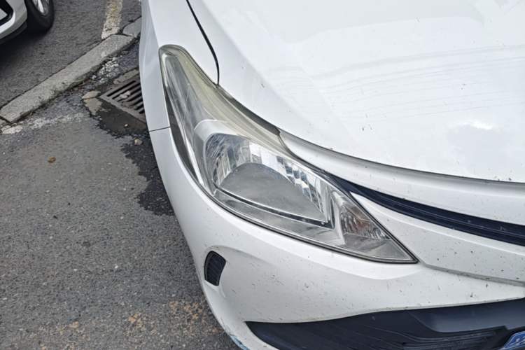 Used Toyota Vios 2017 1.5L CVT Innovation Edition Right Front Headlight