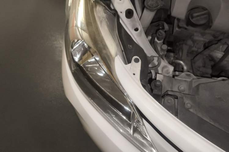 Used Toyota Vios 2017 1.5L Manual Trend Edition Right Front Headlight