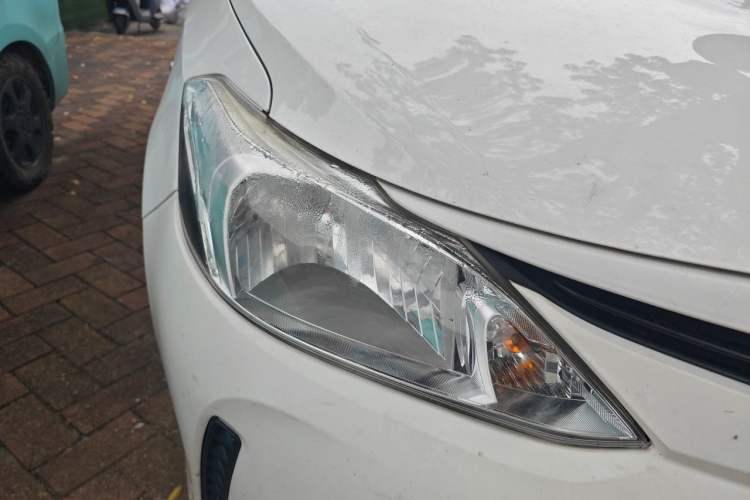 Used Toyota Vios 2017 1.5L Manual Trend Edition Right Front Headlight