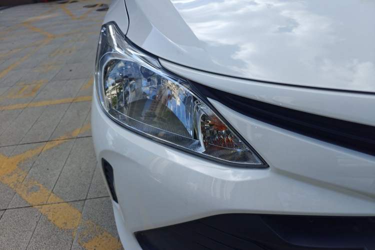 Used Toyota Vios 2017 1.5L CVT Innovation Edition Right Front Headlight