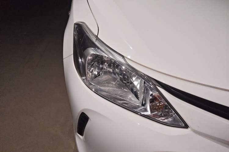 Used Toyota Vios 2017 1.5L CVT Innovation Edition Right Front Headlight