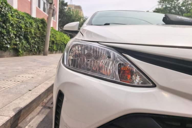 Used Toyota Vios 2017 1.5L CVT Innovation Edition Right Front Headlight
