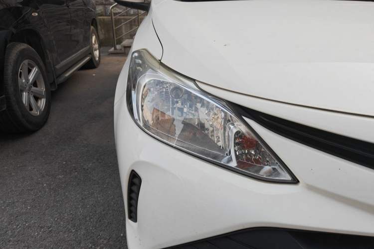 Used Toyota Vios 2017 1.5L CVT Innovation Edition Right Front Headlight