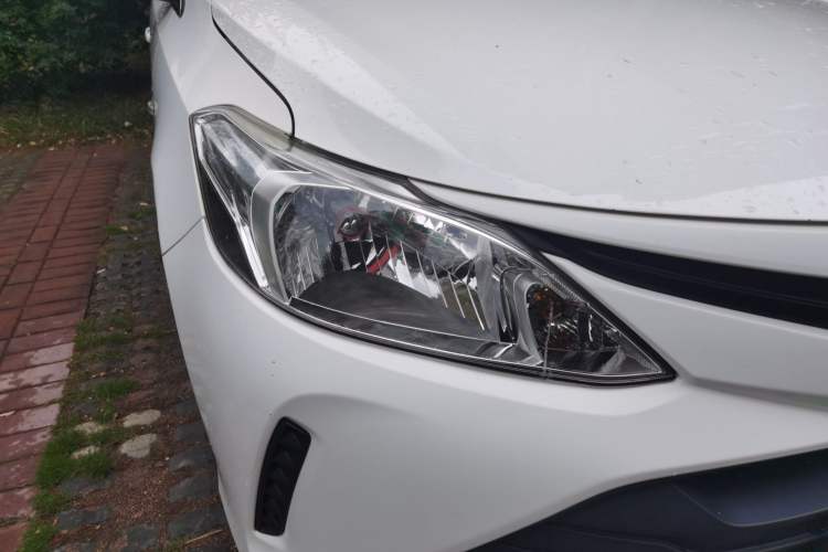 Used Toyota Vios 2017 1.5L CVT Innovation Edition Right Front Headlight