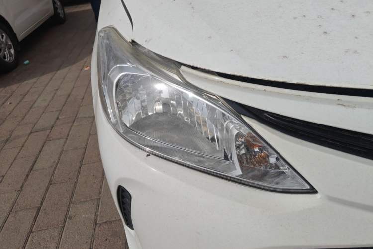 Used Toyota Vios 2017 1.5L CVT Innovation Edition Right Front Headlight