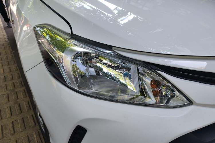 Used Toyota Vios 2017 1.5L CVT Innovation Edition Right Front Headlight