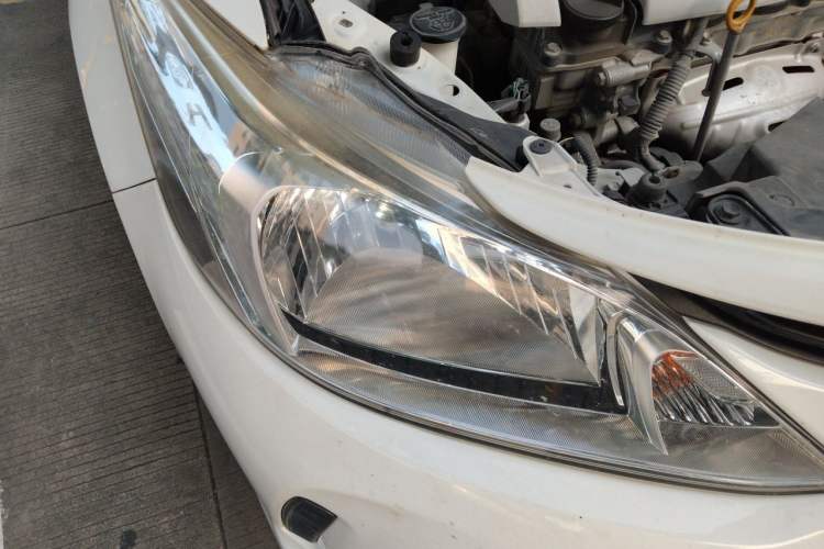 Used Toyota Vios 2017 1.5L CVT Innovation Edition Right Front Headlight