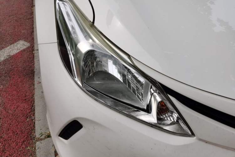 Used Toyota Vios 2017 1.3L Manual Front-Drive Version Right Front Headlight