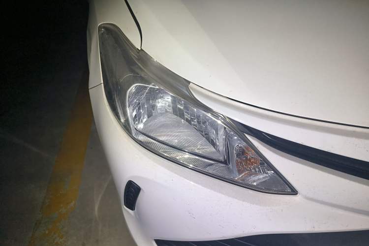 Used Toyota Vios 2017 1.5L CVT Innovation Edition Right Front Headlight