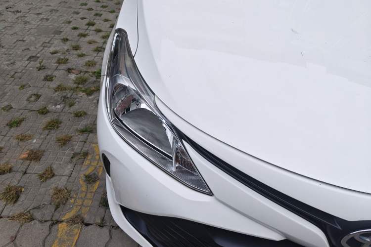 Used Toyota Vios 2017 1.5L Manual Smart Drive Edition Right Front Headlight