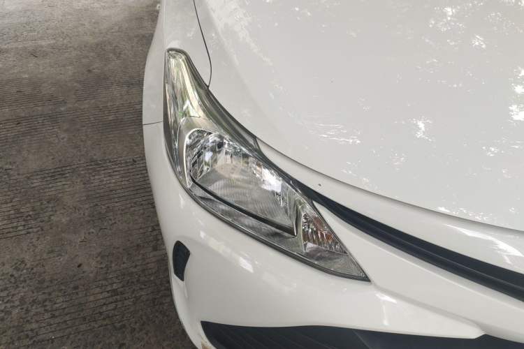 Used Toyota Vios 2017 1.5L CVT Innovation Edition Right Front Headlight