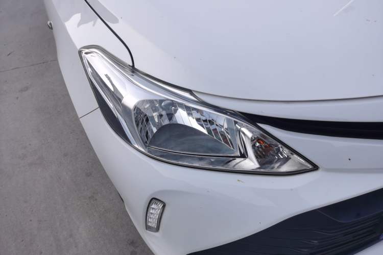Used Toyota Vios 2017 1.3L Manual Rui Xing Edition Right Front Headlight
