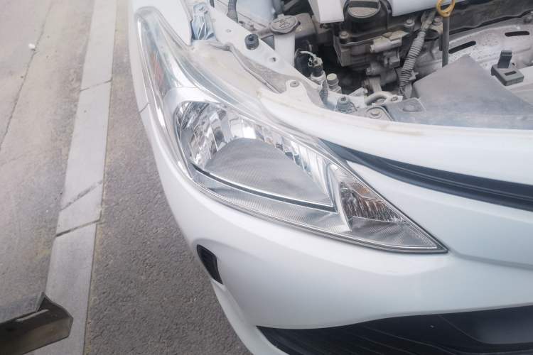 Used Toyota Vios 2017 1.5L Manual Trend Edition Right Front Headlight