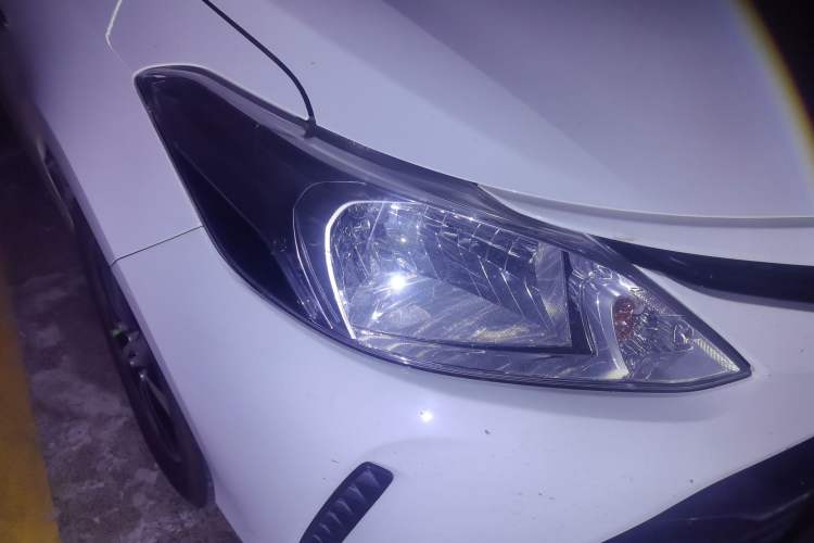 Used Toyota Vios 2017 1.5L CVT Innovation Edition Right Front Headlight