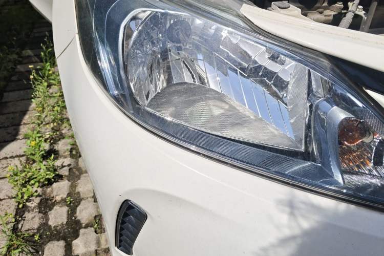 Used Toyota Vios 2017 1.3L Manual Front-Drive Version Right Front Headlight