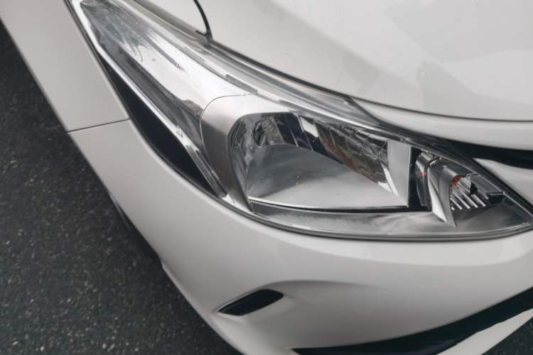 Used Toyota Vios 2017 1.5L CVT Innovation Edition Right Front Headlight