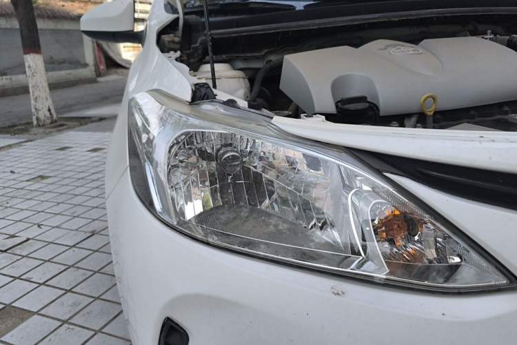 Used Toyota Vios 2017 1.5L Manual Trend Edition Right Front Headlight