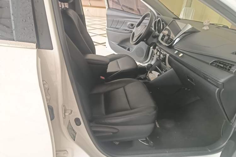 Used Toyota Vios 2017 1.5L CVT Innovation Edition Right Front Seat