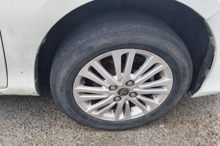 Used Toyota Vios 2017 1.5L Manual Trend Edition Right Front Wheel Hub