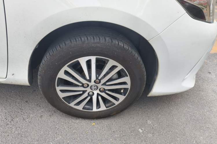 Used Toyota Vios 2017 1.5L Manual Trend Edition Right Front Wheel Hub