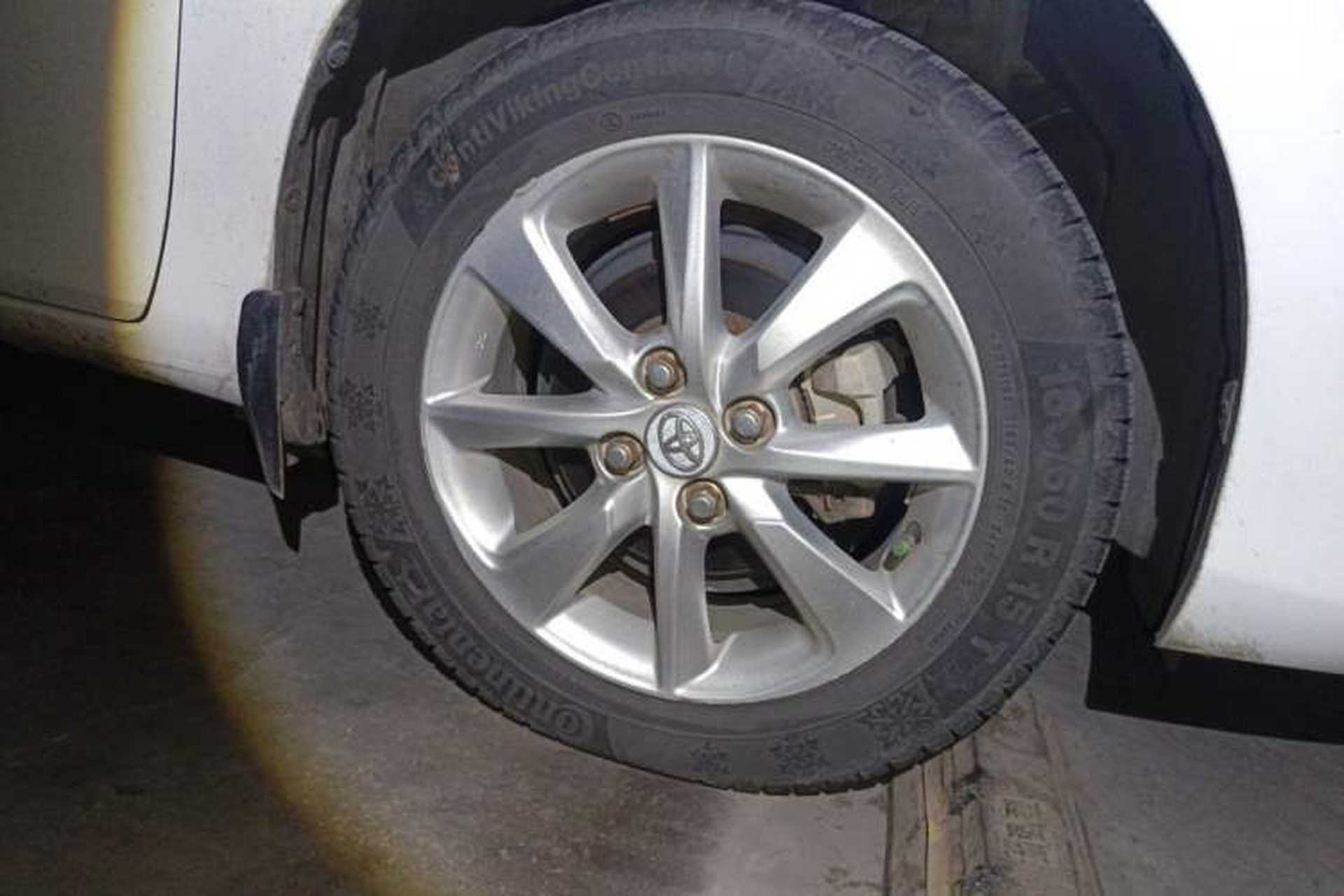 Used Toyota Vios 2017 1.5L Manual Trend Edition Right Front Wheel Hub