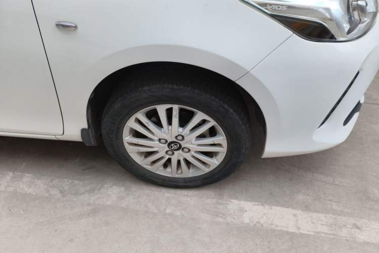 Used Toyota Vios 2017 1.5L Manual Trend Edition Right Front Wheel Hub