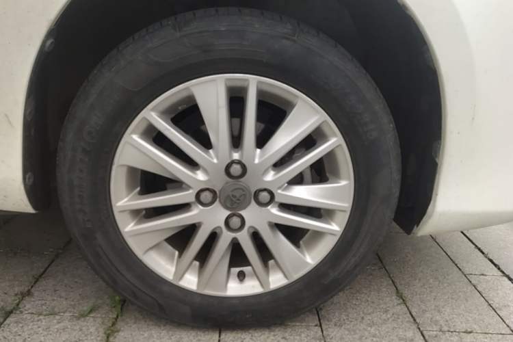Used Toyota Vios 2017 1.5L CVT Innovation Edition Right Front Wheel Hub