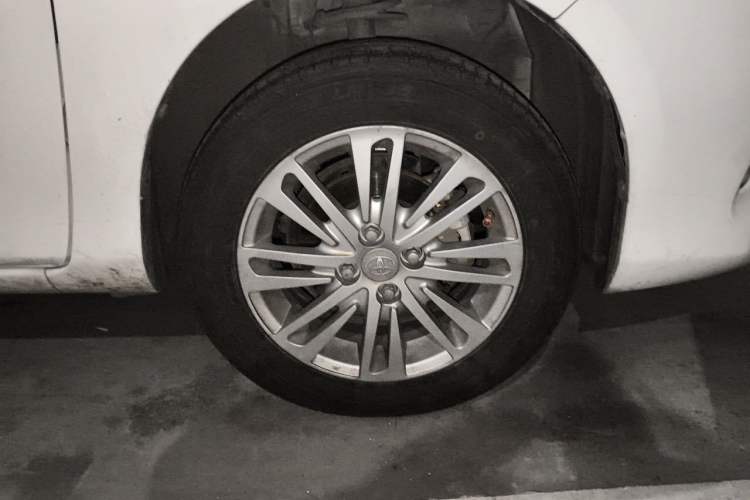 Used Toyota Vios 2017 1.5L CVT Innovation Edition Right Front Wheel Hub