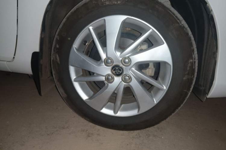 Used Toyota Vios 2017 1.5L CVT Smart Drive Edition Right Front Wheel Hub