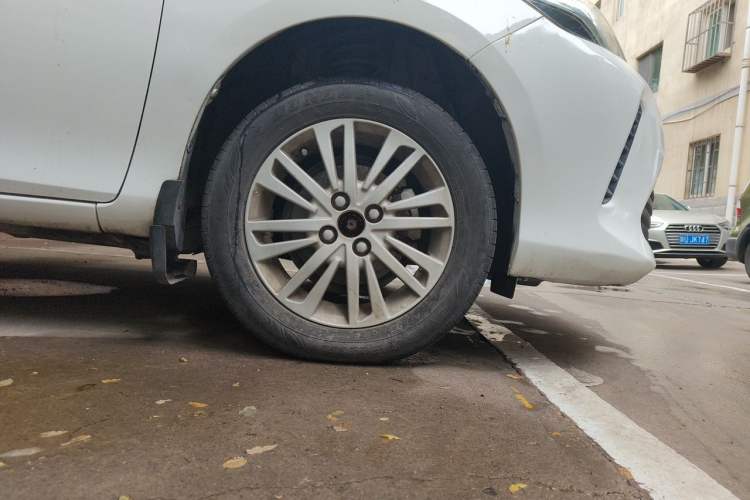 Used Toyota Vios 2017 1.5L CVT Innovation Edition Right Front Wheel Hub