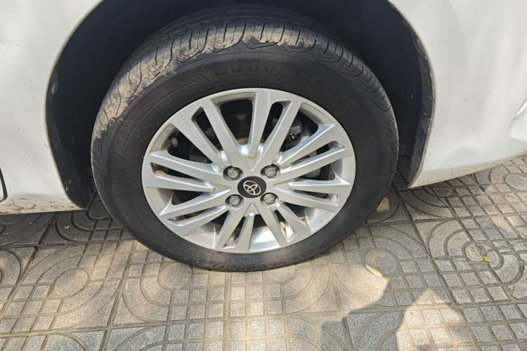 Used Toyota Vios 2017 1.5L CVT Innovation Edition Right Front Wheel Hub