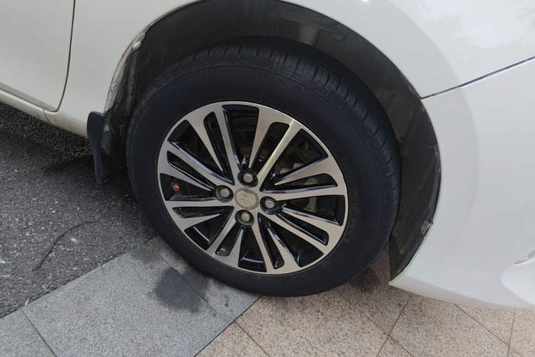 Used Toyota Vios 2017 1.5L CVT Innovation Edition Right Front Wheel Hub