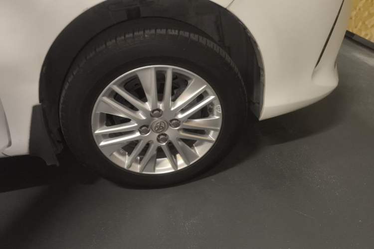Used Toyota Vios 2017 1.5L Manual Trend Edition Right Front Wheel Hub