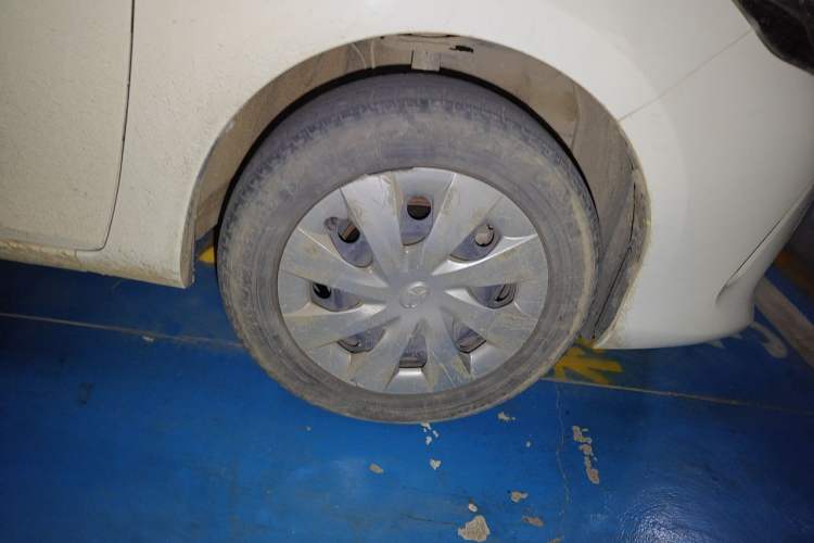 Used Toyota Vios 2017 1.5L Manual Trend Edition Right Front Wheel Hub