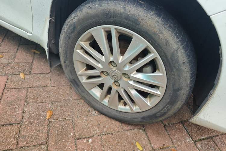 Used Toyota Vios 2017 1.5L Manual Trend Edition Right Front Wheel Hub