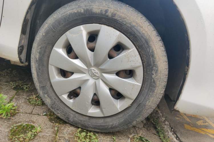 Used Toyota Vios 2017 1.3L Manual Rui Xing Edition Right Front Wheel Hub