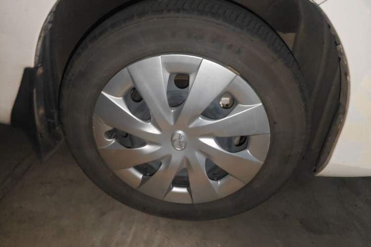 Used Toyota Vios 2017 1.5L CVT Innovation Edition Right Front Wheel Hub
