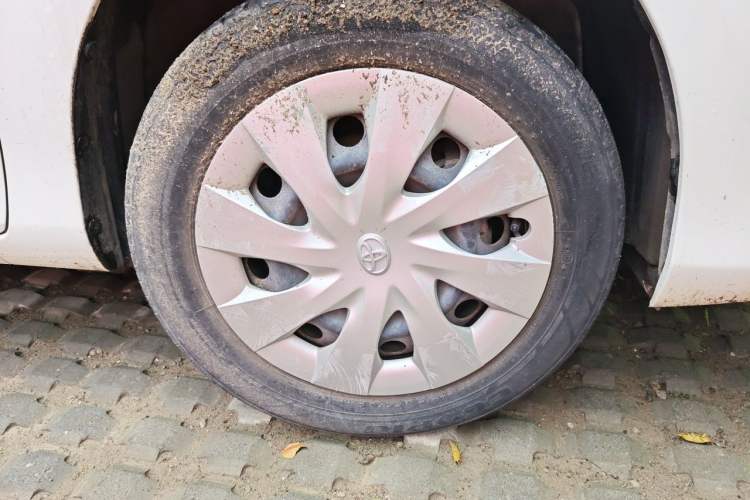Used Toyota Vios 2017 1.5L Manual Trend Edition Right Front Wheel Hub