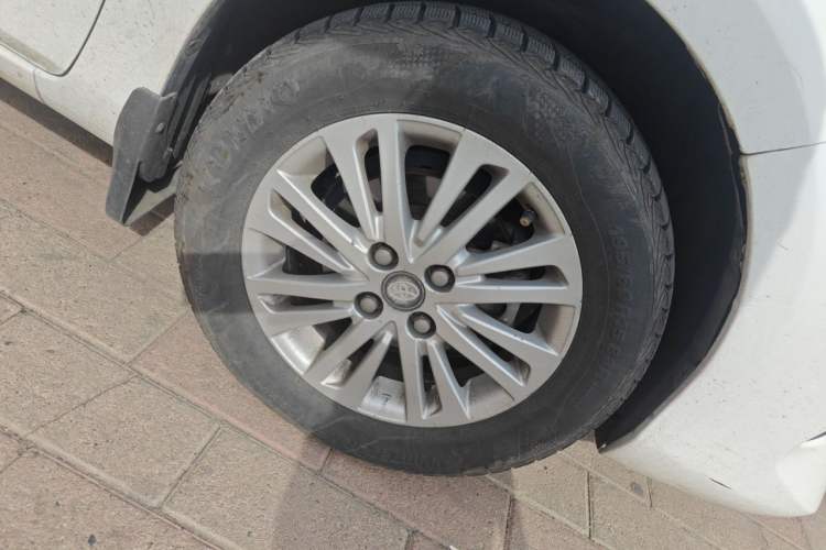Used Toyota Vios 2017 1.5L CVT Innovation Edition Right Front Wheel Hub