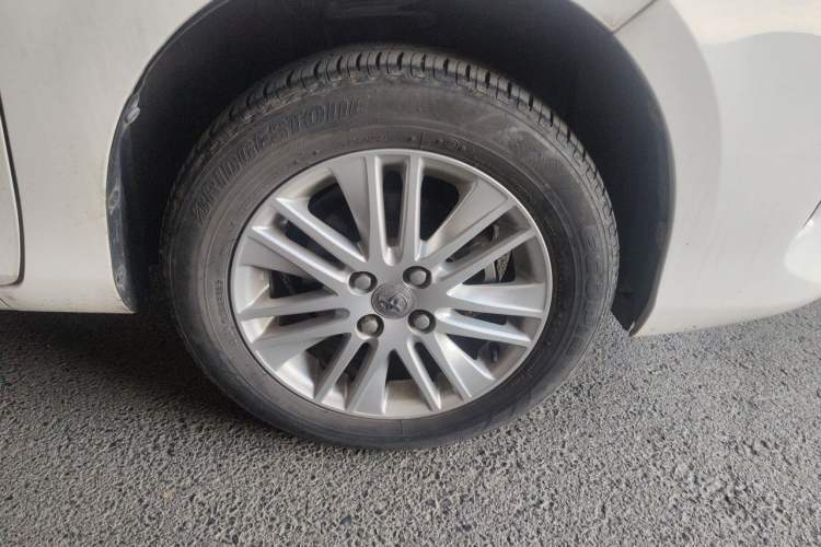 Used Toyota Vios 2017 1.5L CVT Innovation Edition Right Front Wheel Hub