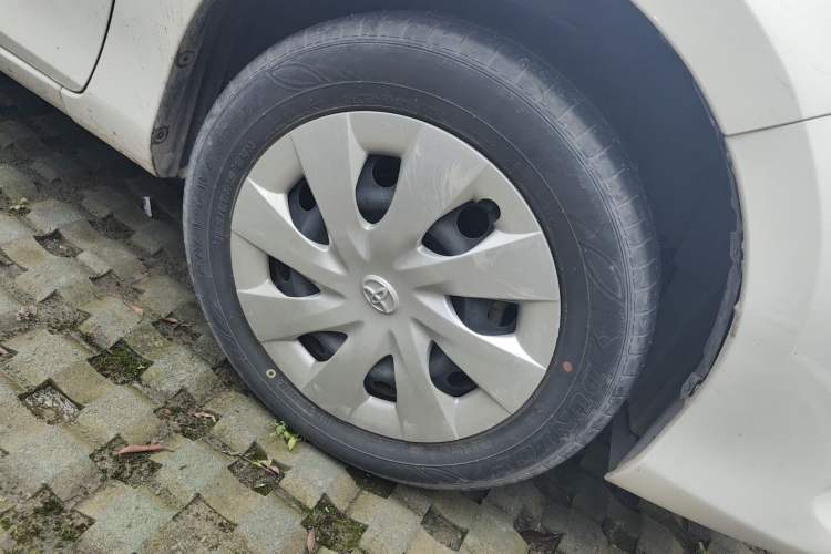 Used Toyota Vios 2017 1.5L CVT Innovation Edition Right Front Wheel Hub