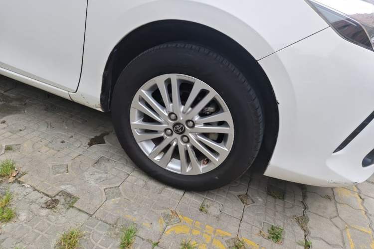 Used Toyota Vios 2017 1.5L Manual Smart Drive Edition Right Front Wheel Hub
