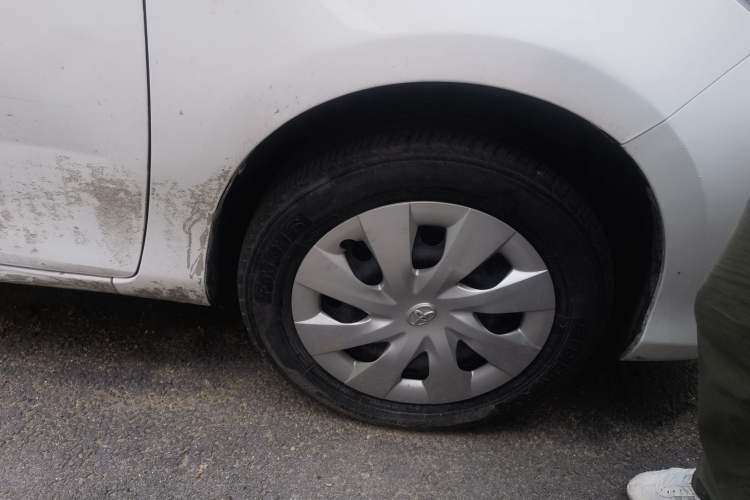 Used Toyota Vios 2017 1.5L Manual Trend Edition Right Front Wheel Hub