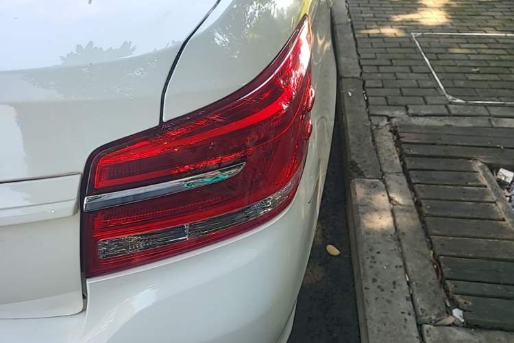 Used Toyota Vios 2017 1.3L CVT Sharp Edition Right Rear Taillight