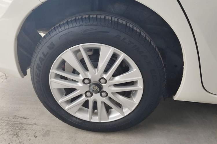 Used Toyota Vios 2017 1.3L CVT Sharp Edition Right Rear Wheel Hub