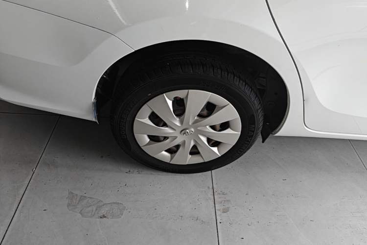 Used Toyota Vios 2017 1.5L Manual Trend Edition Right Rear Wheel Hub