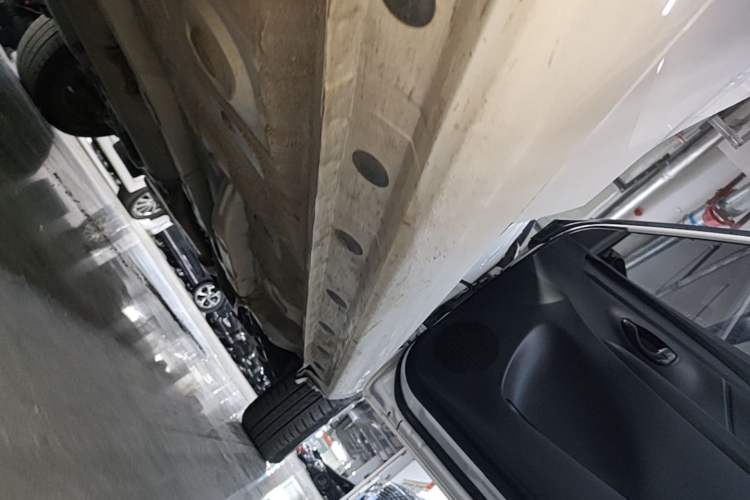 Used Toyota Vios 2017 1.5L CVT Innovation Edition Right Side Sill
