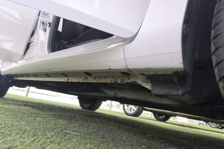 Used Toyota Vios 2017 1.5L CVT Innovation Edition Right Side Sill