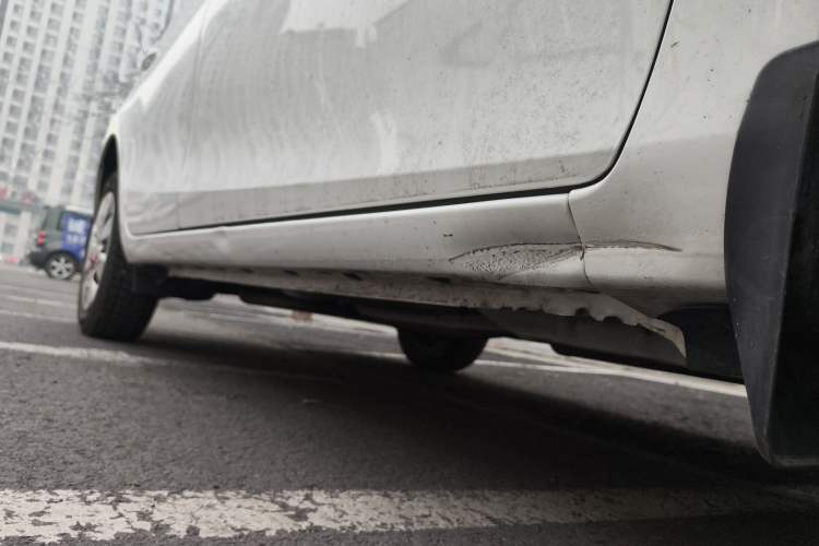 Used Toyota Vios 2017 1.5L CVT Innovation Edition Right Side Sill